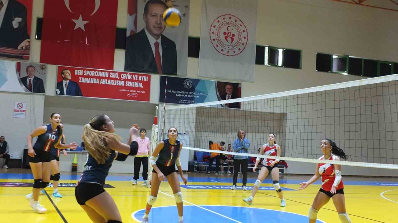 Balıkesir’de Cumhuriyet Kupası coşkusu başladı
