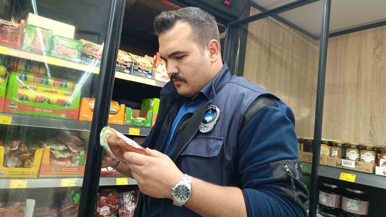 Sandıklı’da zincir marketlere yönelik denetim
