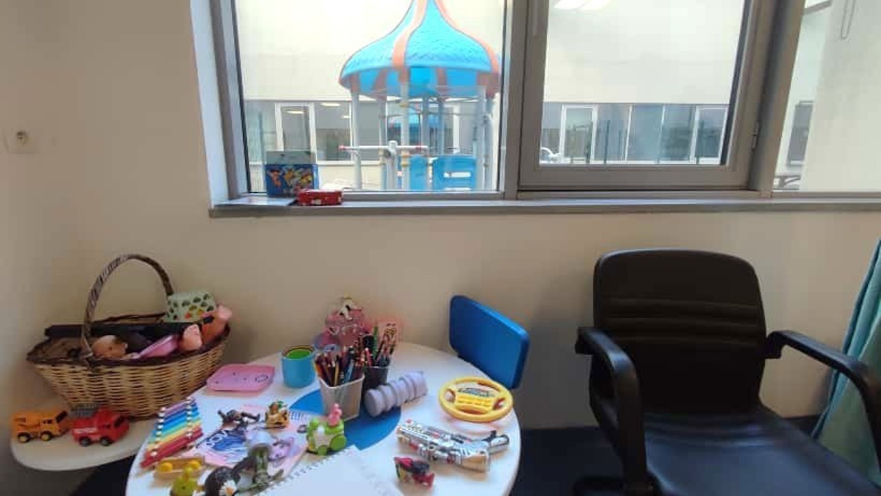 Prof. Dr. Esra Çöp: "Çocuklar ve ergenler, yapay zeka teknolojilerinden en çok etkilenenler arasında yer alıyor"
