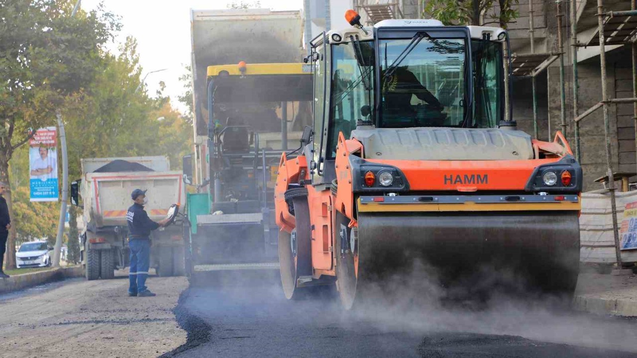 Elazığ’da caddeler yenileniyor
