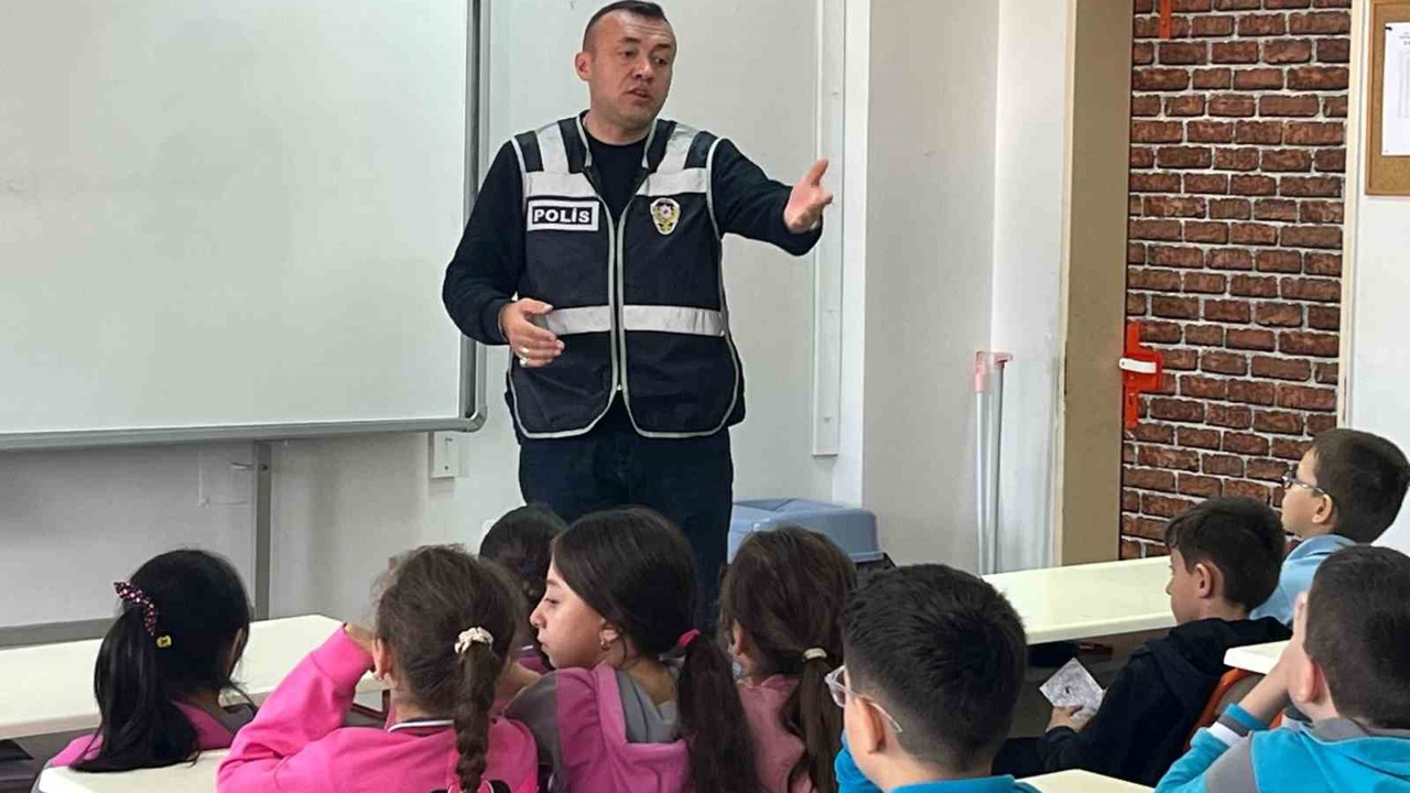 Tavşanlı polisinden öğrencilere uyarılar

