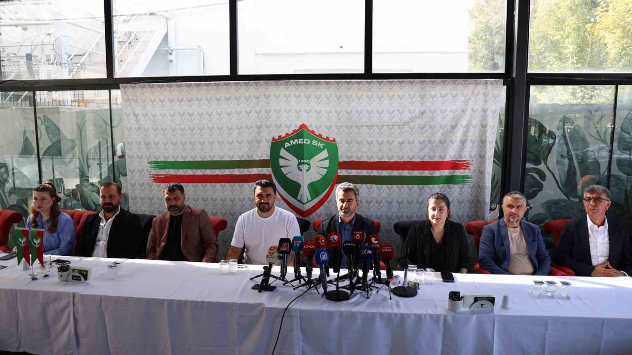 Amed SF’de yeni yönetim tanıtıldı

