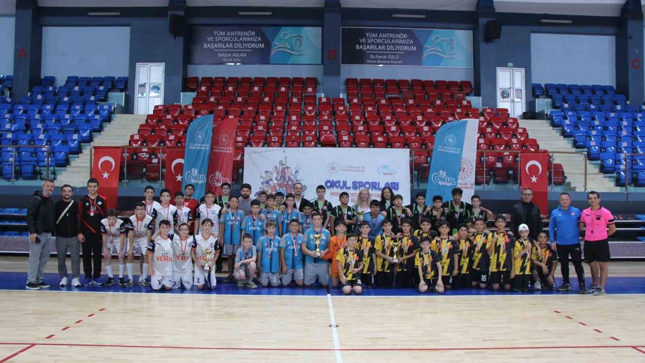 Düzce’de Hentbol müsabakaları sona erdi
