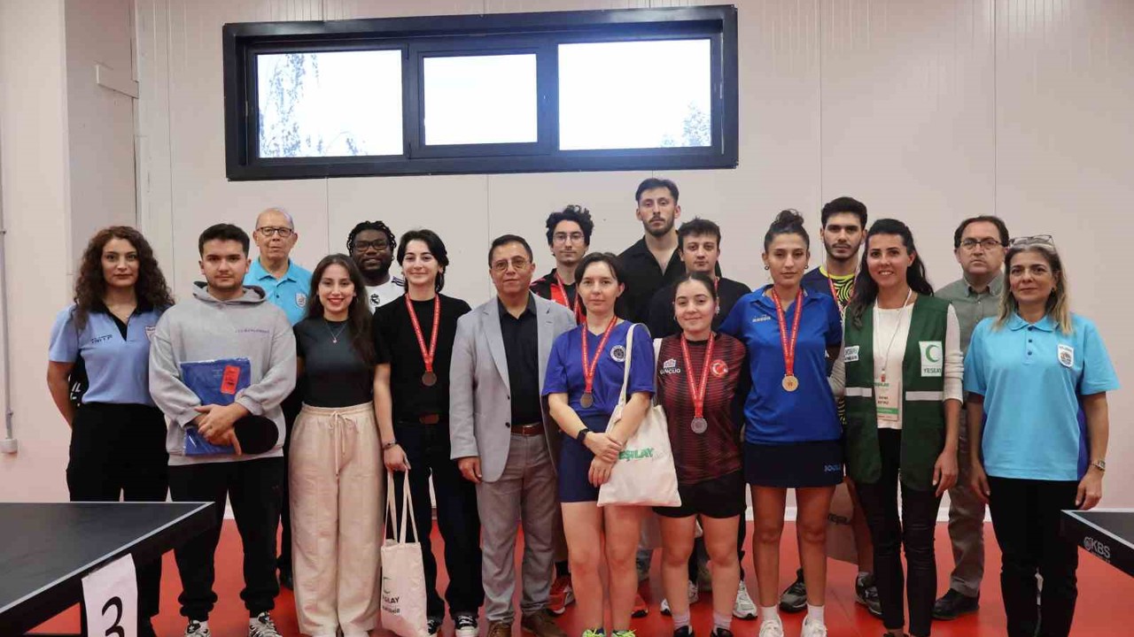 Anadolu Üniversitesi’nde masa tenisi heyecanı
