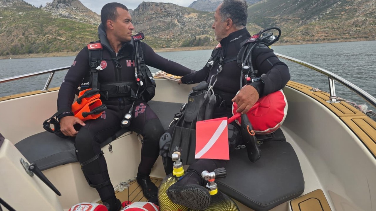 Baraj gölünde kaybolan İrlandalı turisti arama çalışmasında 3’üncü günde de sonuç alınamadı
