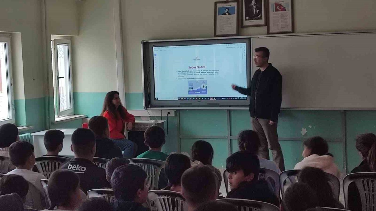 Dr. Akkaya: "Kuduz hastalığı yüzde 91 oranında köpeklerden bulaşmakta"
