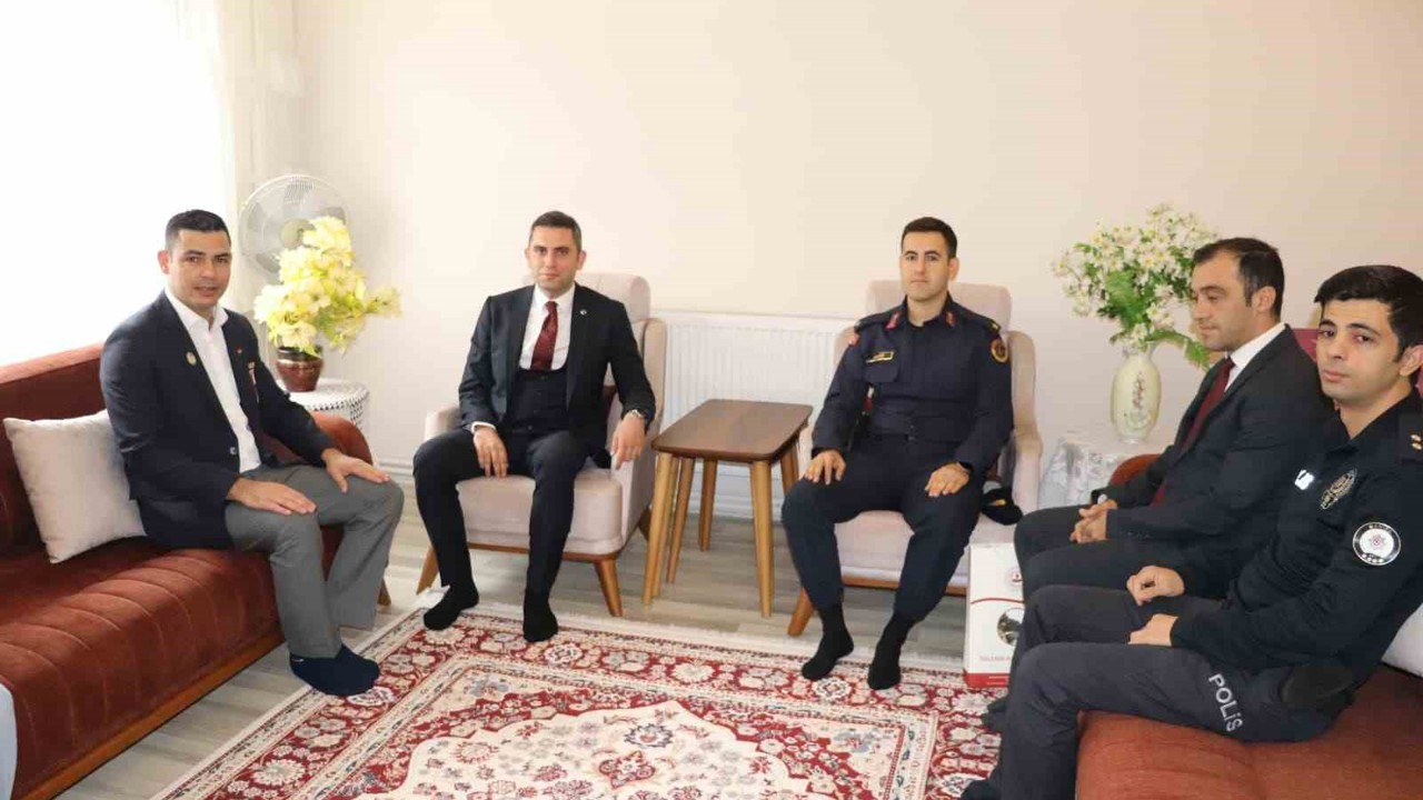 Kaymakam Yıldız’dan ilk ziyaret milli mücadele kahramanı Halil Efe’nin mezarına
