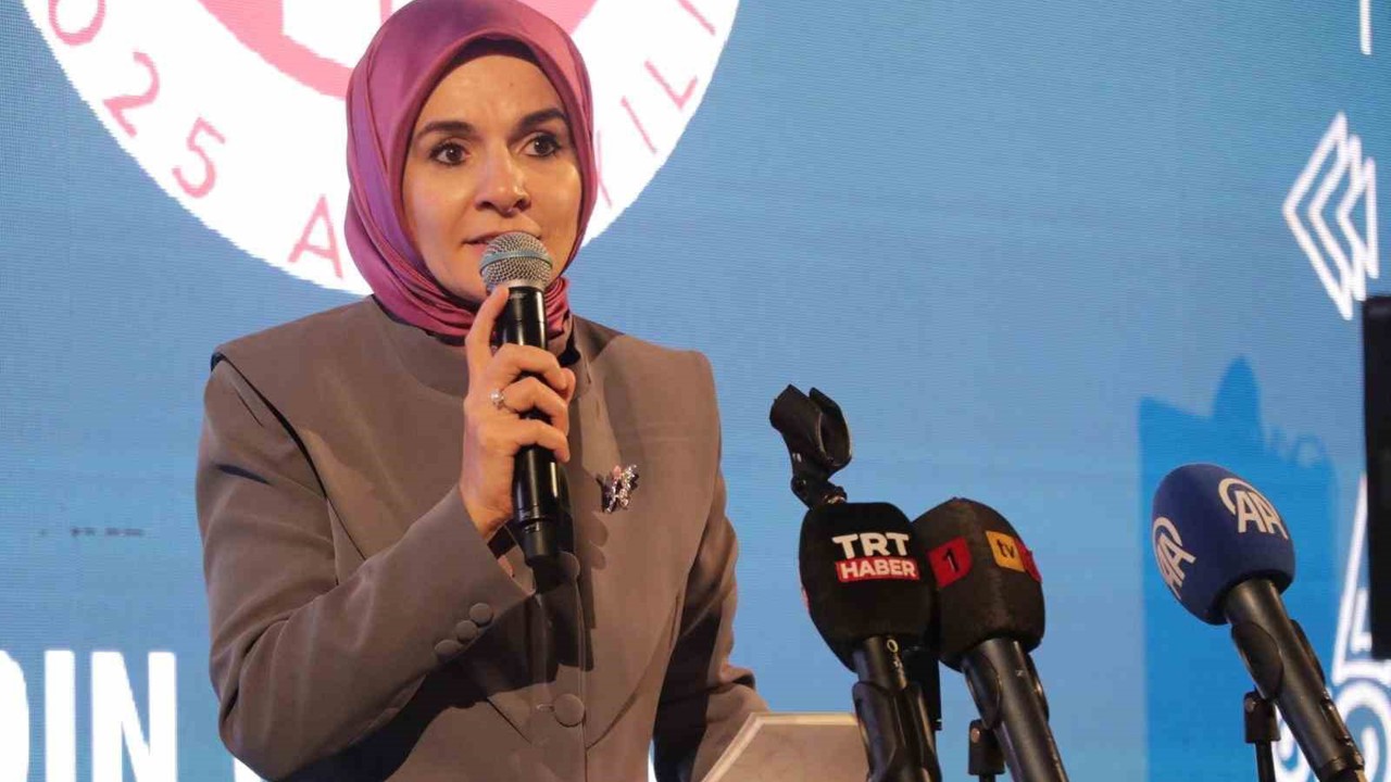 Bakan Göktaş: "Aile değerlerini yaşatacak farkındalık çalışmaları yürütüyoruz"
