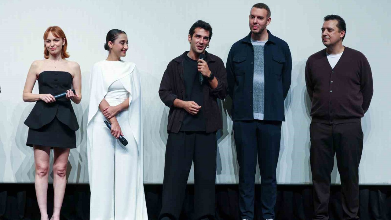 Altın Portakal, Gelin Takımı 2’nin galasıyla başladı
