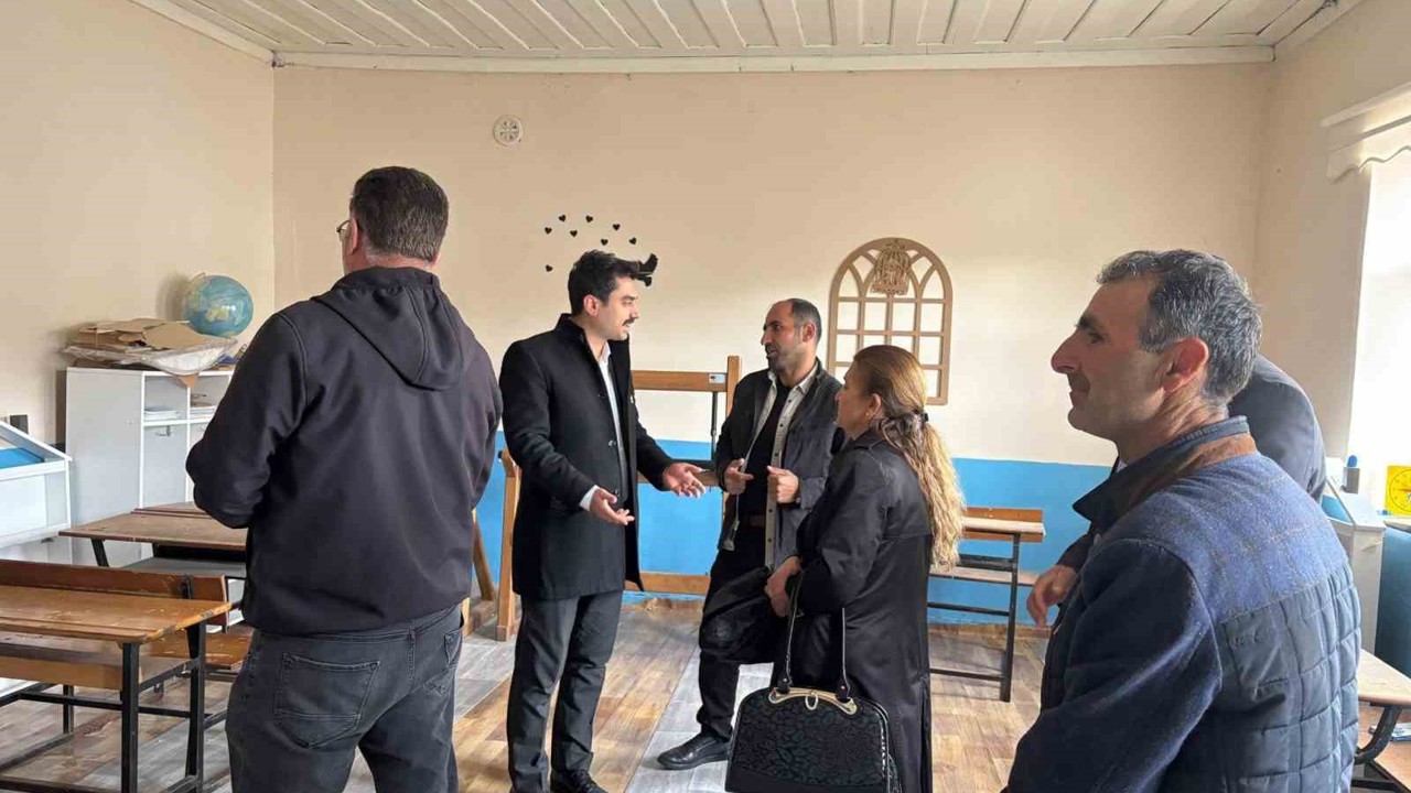 Susuz Kaymakamı Tutal, köy köy dolaşıyor
