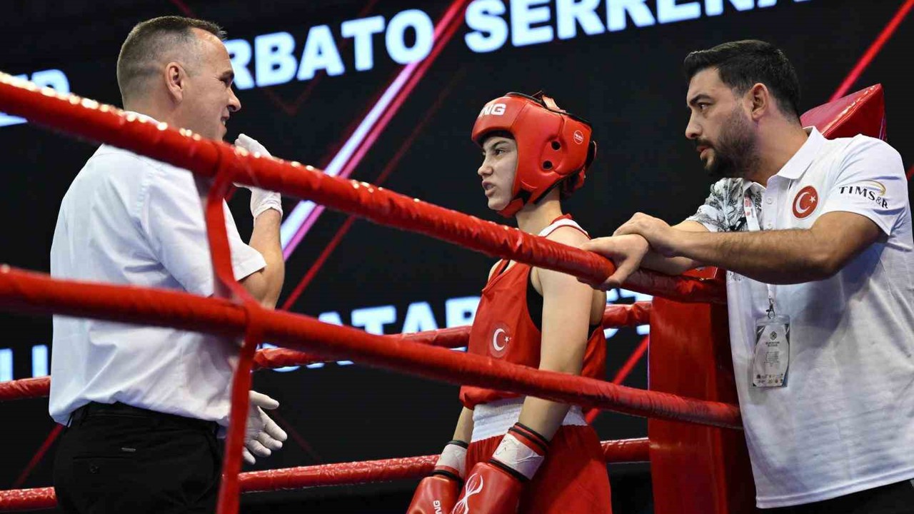 Genç milli boksör Avrupa üçüncüsü oldu
