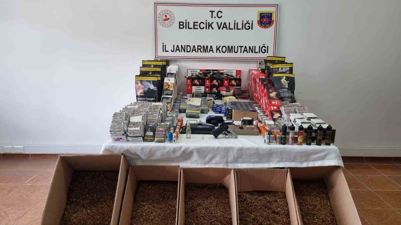 Bilecik’te jandarma baskını: Evler uyuşturucu ve kaçak tütün deposu çıktı
