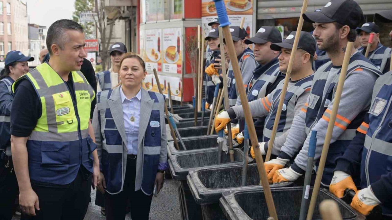 Esenyurt’un 43 mahallesinde temizlik hareketi başladı
