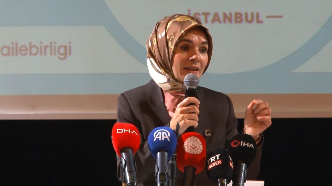 Bakan Göktaş: "Dijital dünyada çocuklarımızın sesi, kalkanı ve rehberi olmaya kararlıyız"
