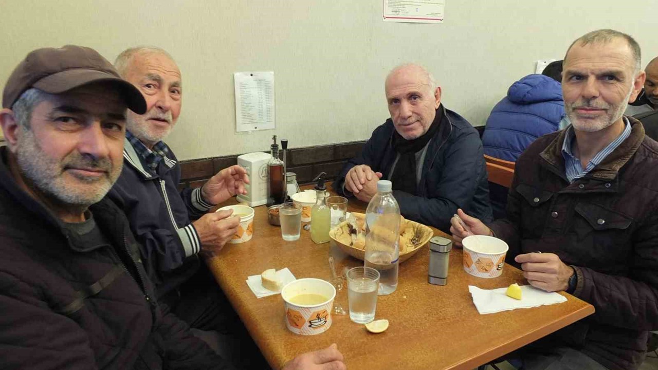 Burhaniye de sabah namazı buluşmaları başladı
