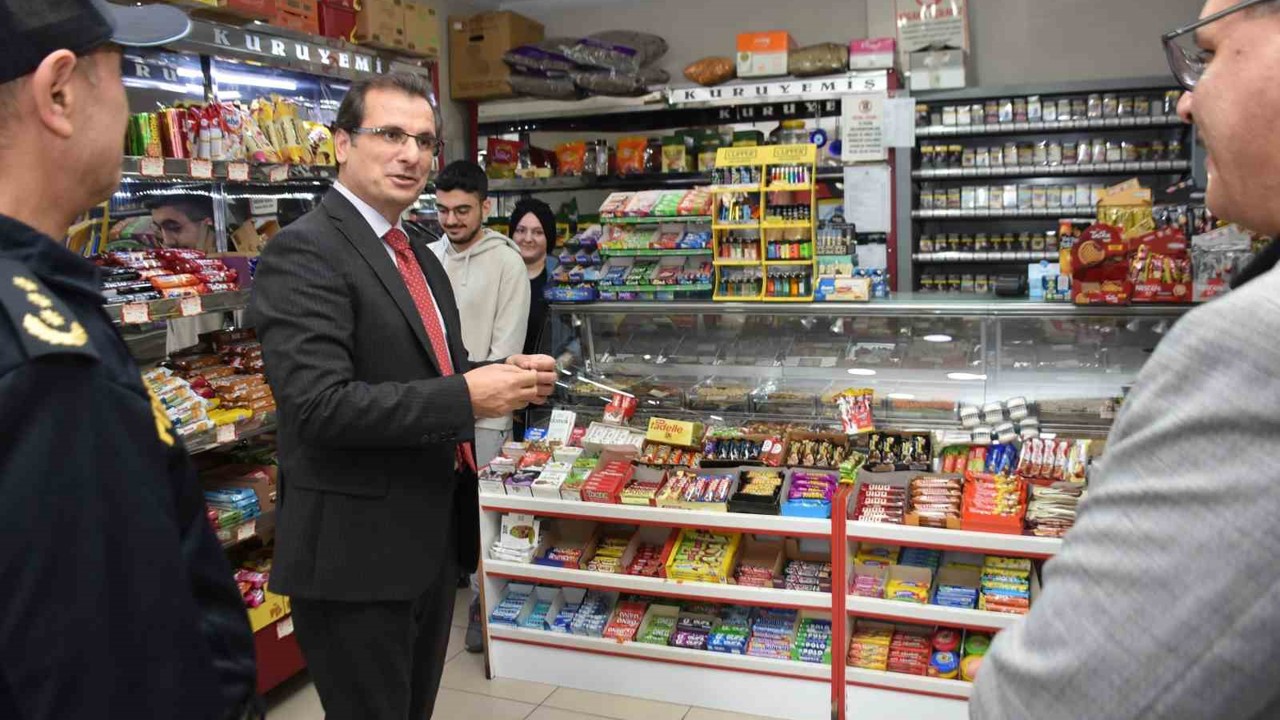 Salihli Kaymakamı Güldoğan, esnafın talep ve sorunlarını dinledi
