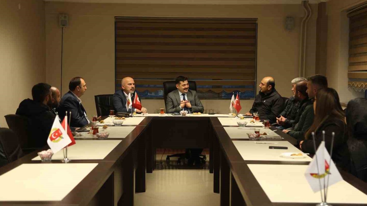 Bayburt’ta basın sektöründe karşılaşılan sorunlar ele alındı
