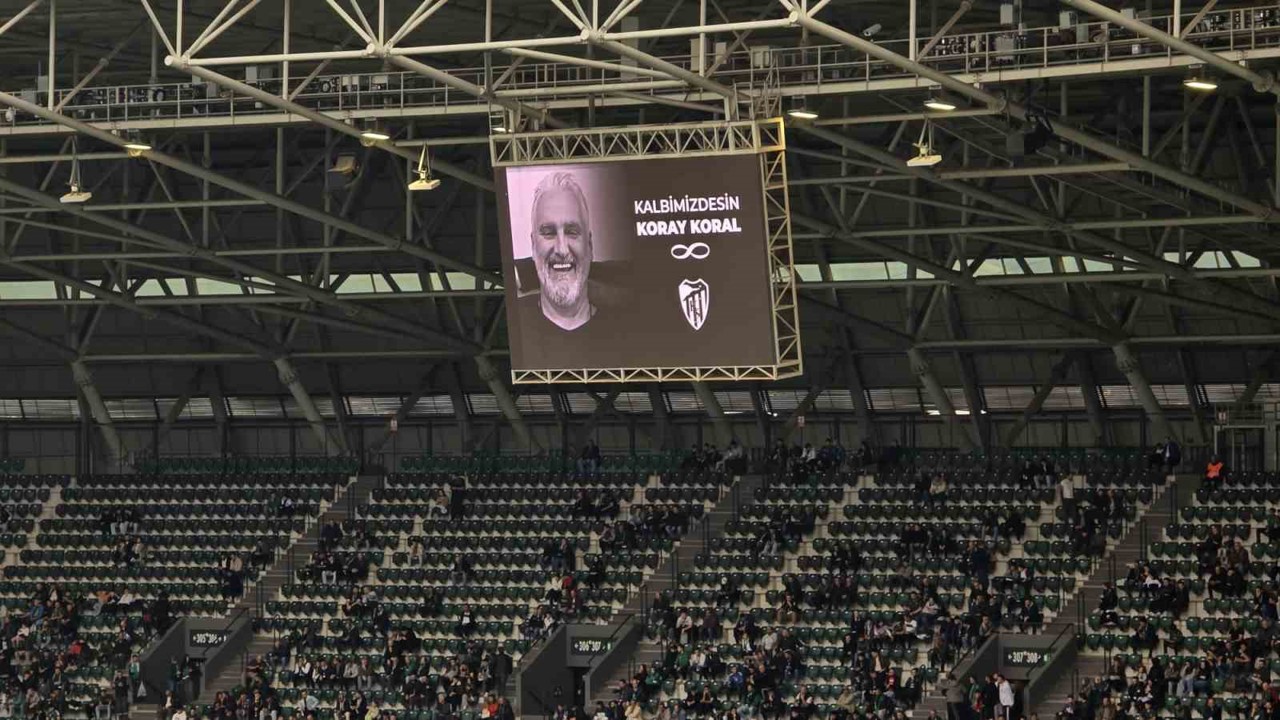 Kocaelispor, Gri Koray’ı unutmadı
