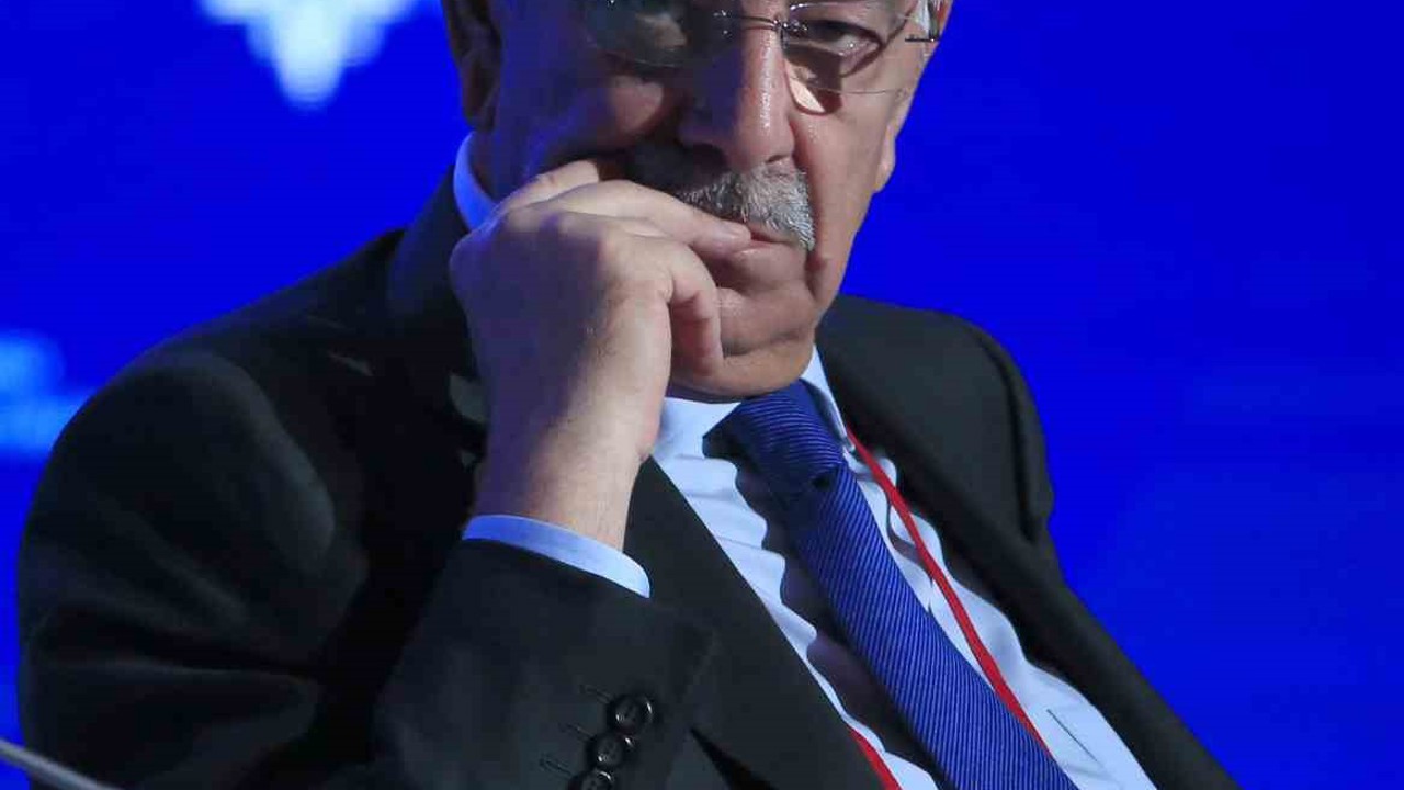 Pakistan Savunma Bakanı Asif: "Anlaşma olmazsa Afganistan ile açık bir savaşa girme seçeneğimiz var"
