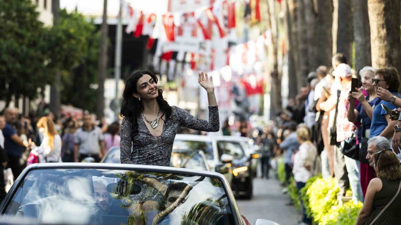 Antalya sokaklarında "Altın Portakal" coşkusu
