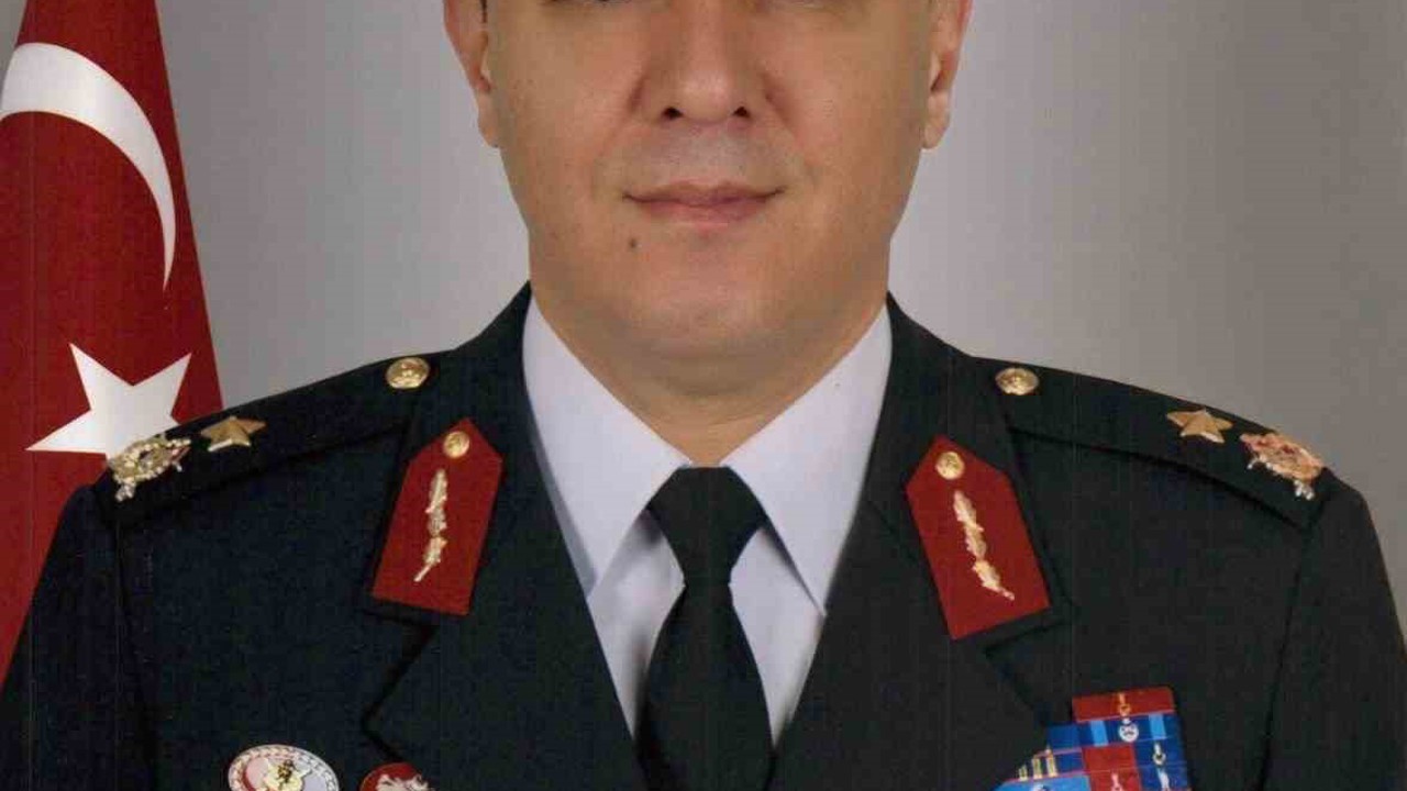 Bakan Yerlikaya: "Tuğgeneral Selami Akşit geçirdiği rahatsızlık sonucu vefat etmiştir"
