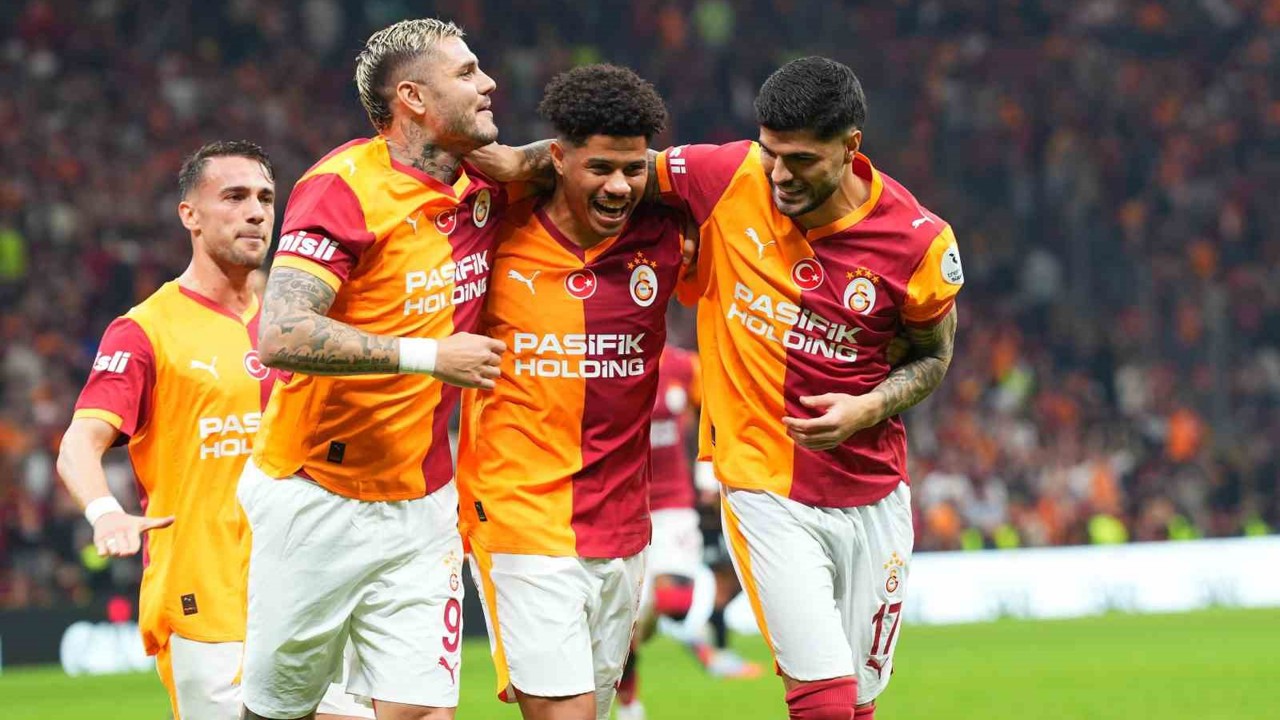 Okan Buruk, Galatasaray ile Süper Lig’de 100. kez kazandı
