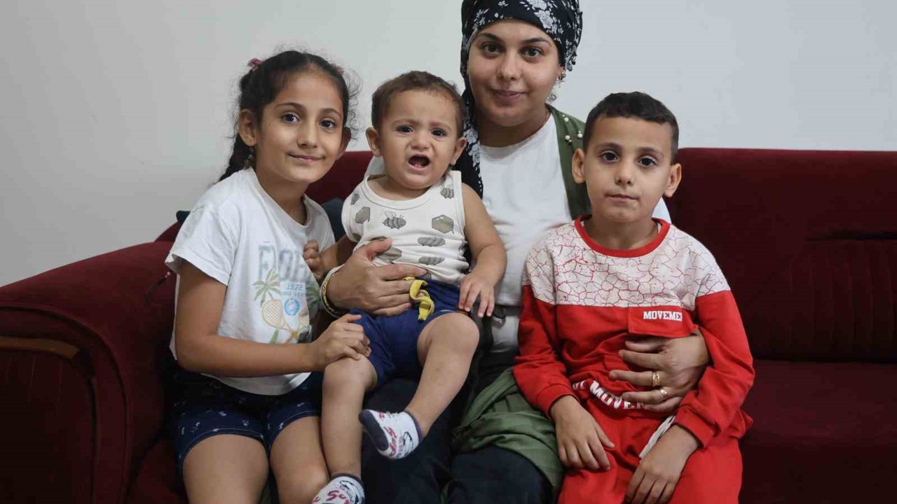 Kışı ailesiyle birlikte yeni yuvasında geçirecek olmanın mutluluğunu yaşayan depremzede kadın: "Evim hayallerimizden bile daha güzel"

