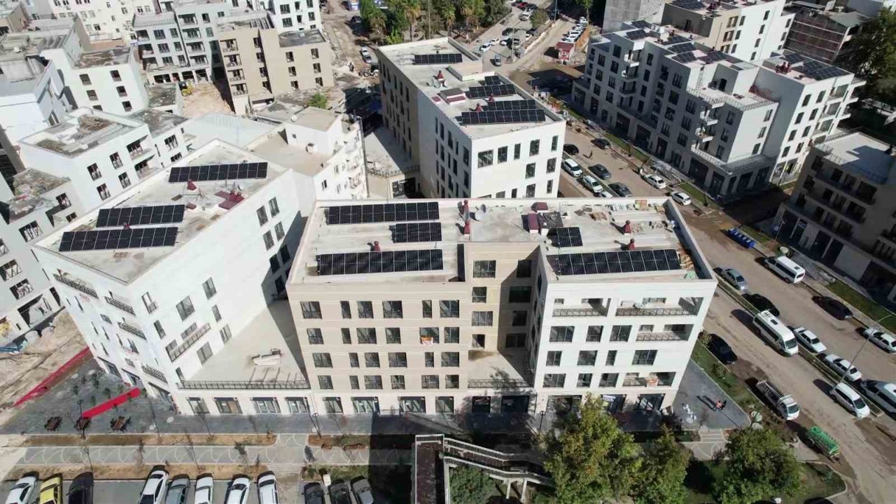 Adıyaman Atatürk Bulvarı’nda ticaret ve yaşam yeniden başladı
