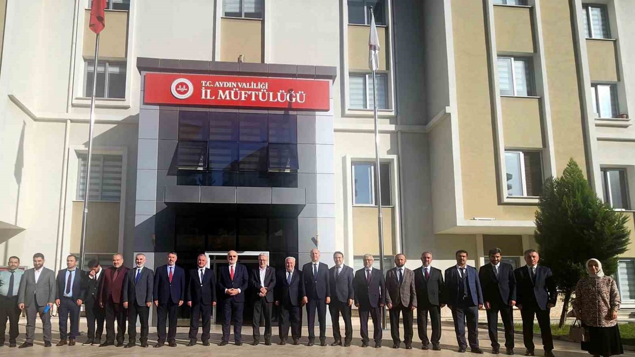 Diyanet İşleri Başkan Yardımcısı Şahin: "Külliyeler gençlerimize rehberlik edecek mekanlardır"
