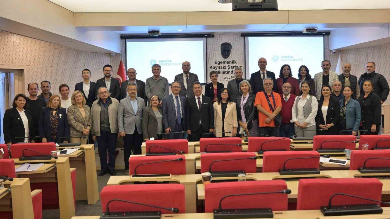 Bayraktar’dan ’Tüm ilçelere kent konseyi kurulsun’ çağrısı
