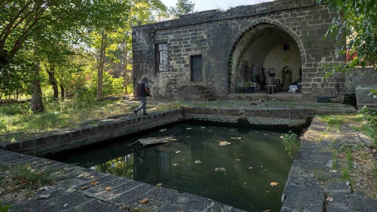 Diyarbakır’ın köşkleri sanatçılar tarafından fotoğraflanarak kayıt altına alındı
