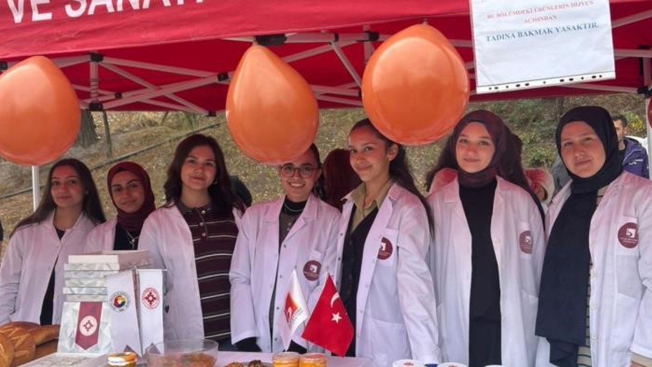 Bilecik’te gıda teknolojisi öğrencileri festivale damga vurdu
