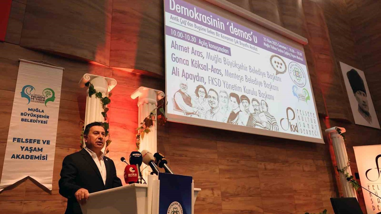 Muğla’da ‘Demokrasi ve Felsefe’ sempozyumu
