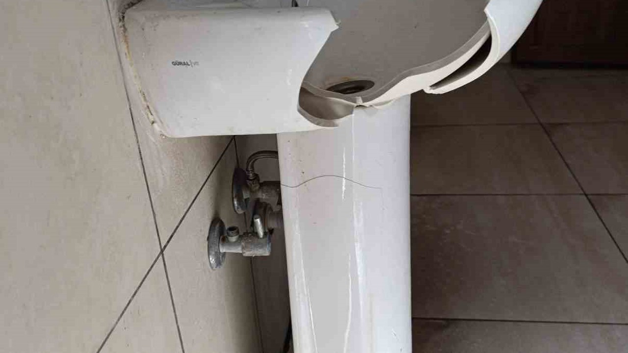 Kamu malına zarar veren kişi yakalandı
