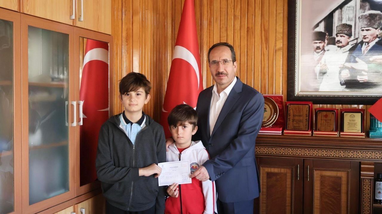 Kardeşlerden anlamlı ve duygu yüklü bağış
