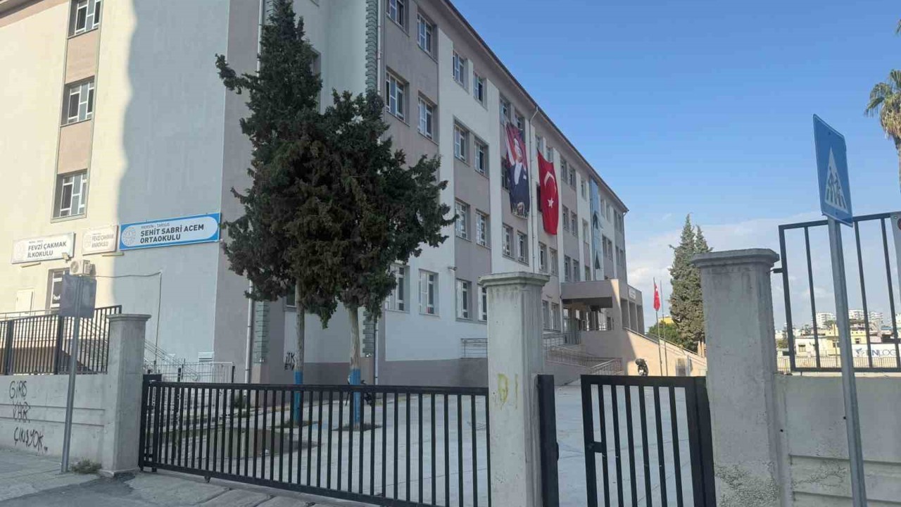 Mersin’de okulda gıda zehirlenmesi şüphesi: 26 çocuk hastaneye sevk edildi
