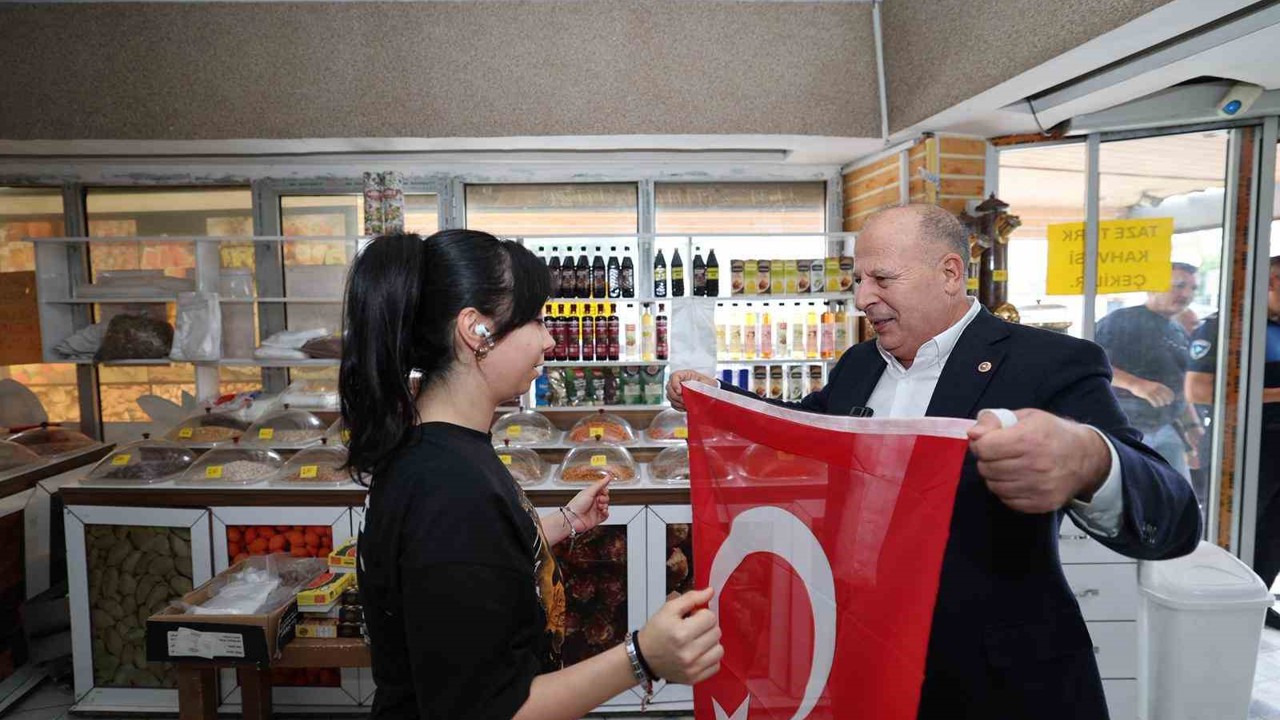 Başkan Demirçalı:" Bayrağımız, birlik ve beraberliğimizin en güçlü simgesidir"
