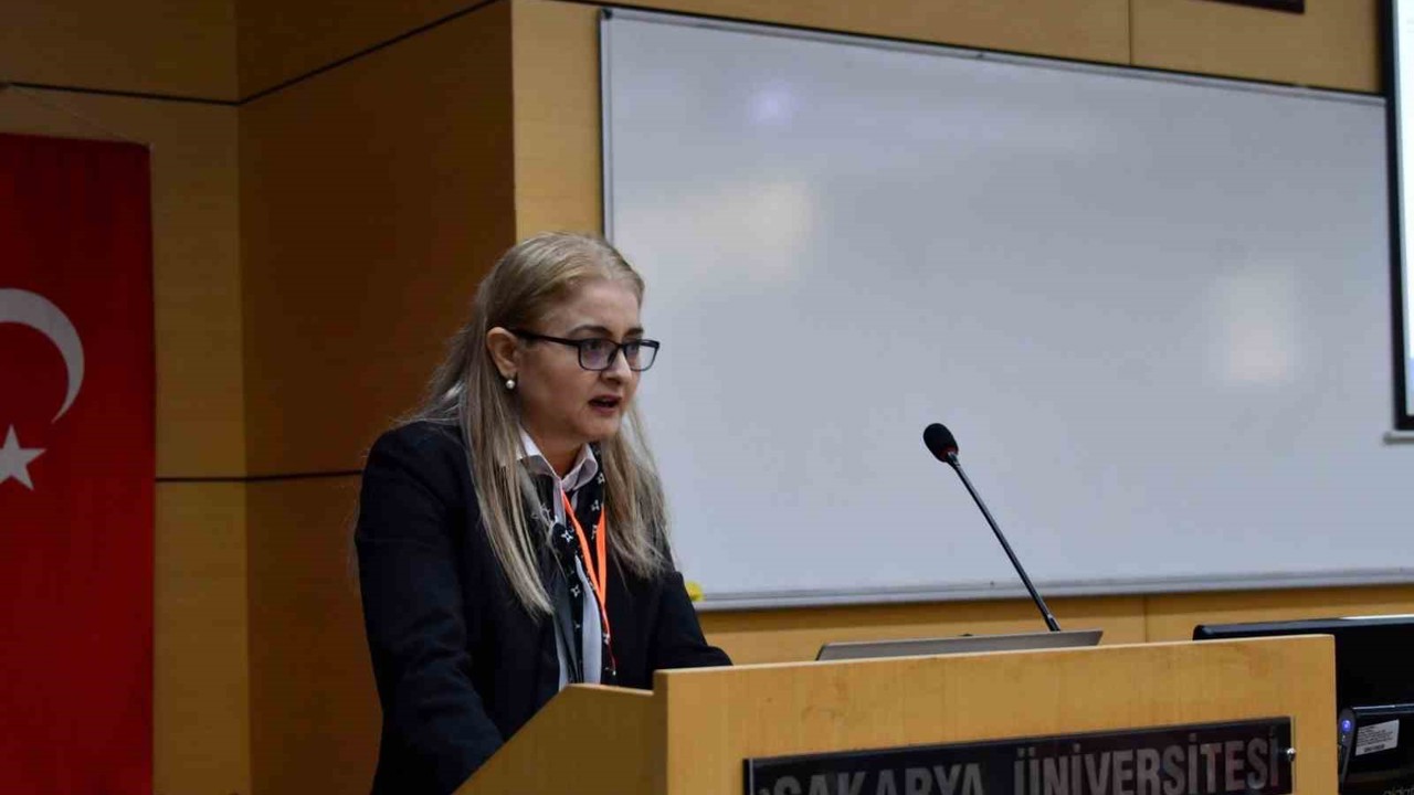 Sakarya Üniversitesinde yapay zekanın etik boyutları tartışıldı
