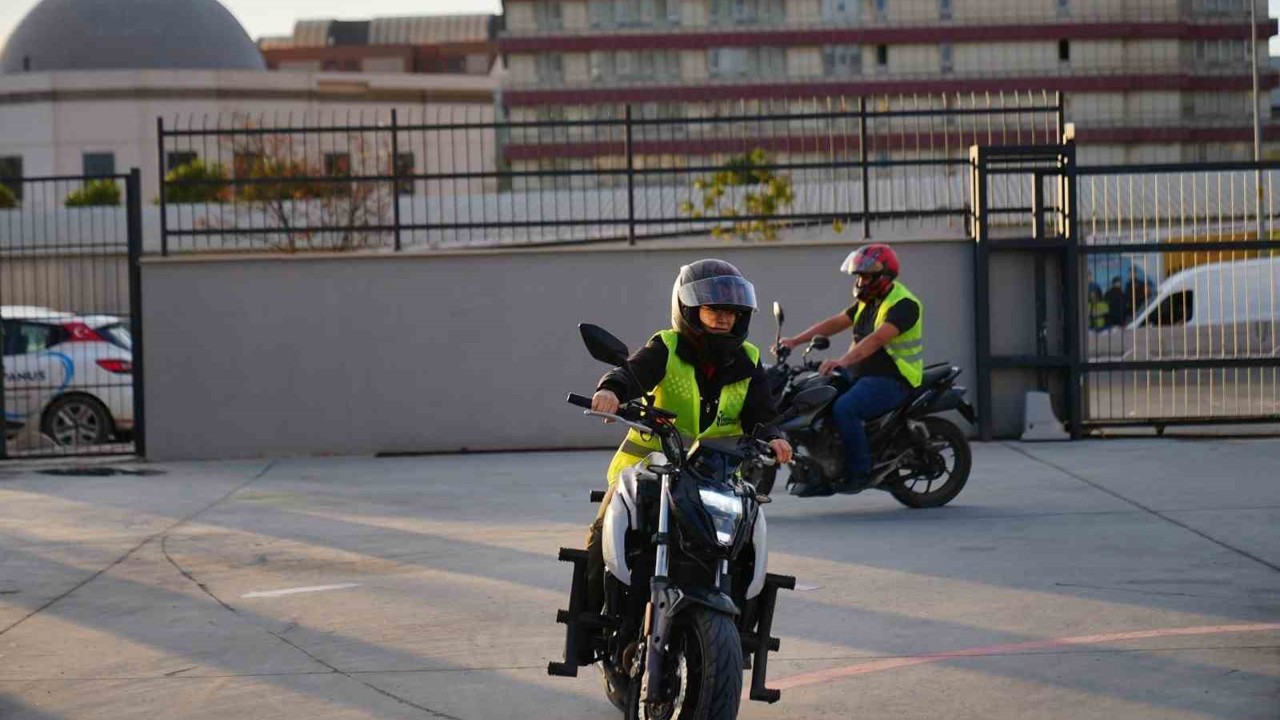 "Direksiyon sende" motorsiklet eğitimleri başladı
