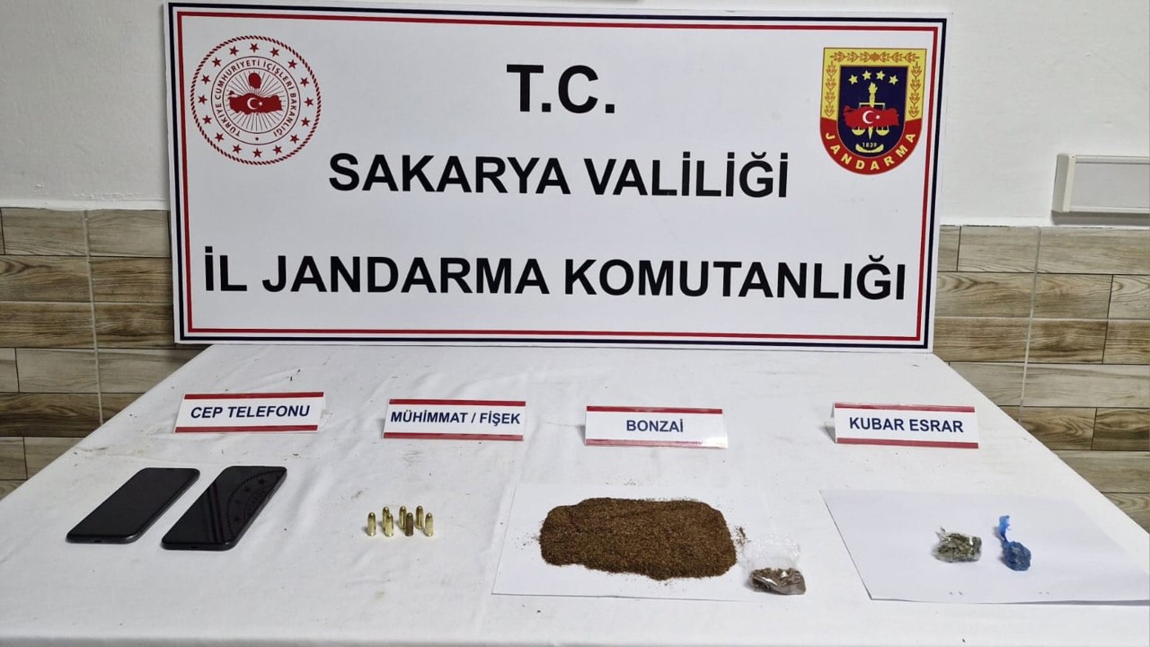 Sakarya’da uyuşturucu operasyonu: 2 şahıs tutuklandı
