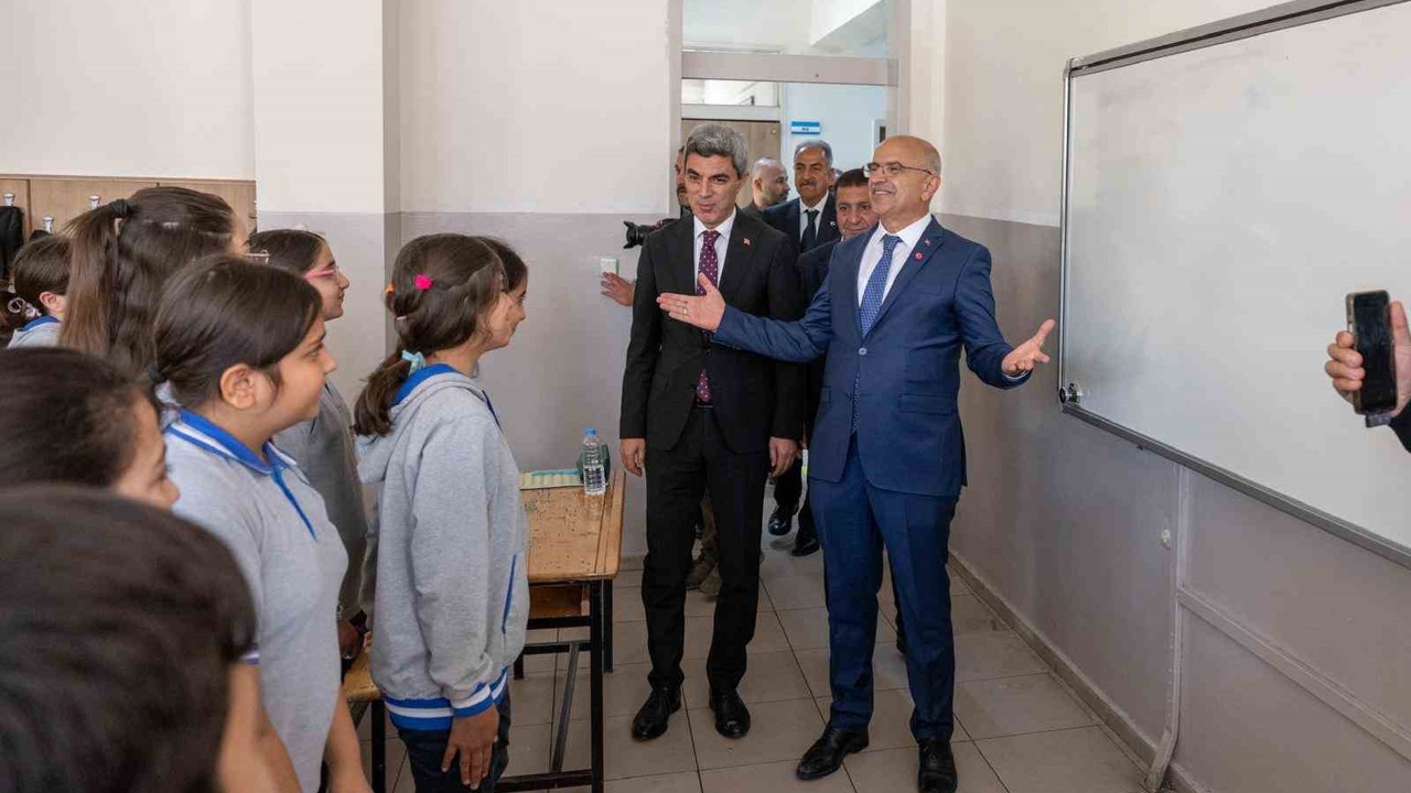 Başkan Er öğrencileri 11. Malatya Anadolu Kitap ve Kültür Fuarı’na davet etti
