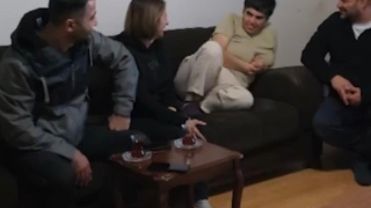 Tek hayali umreye gitmek olan zihinsel engelli Fatma’nın hayali gerçeğe dönüştü
