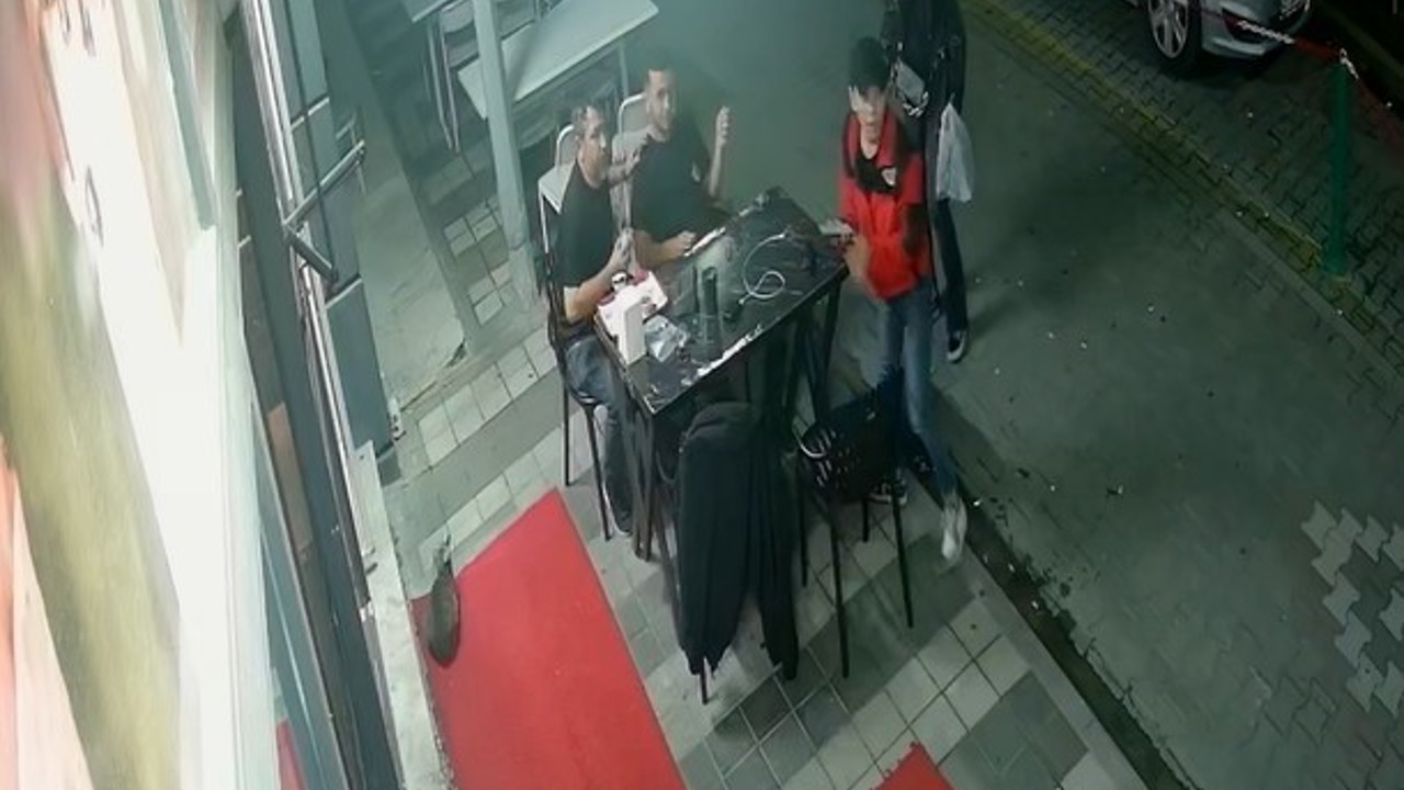 Balıkesir’deki deprem Manisa’da da hissedildi, vatandaşlar sokaklara döküldü
