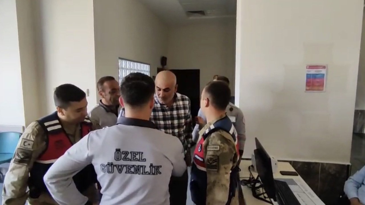 Tatvan Devlet Hastanesi’nde ‘Beyaz Kod’ tatbikatı gerçekleştirildi
