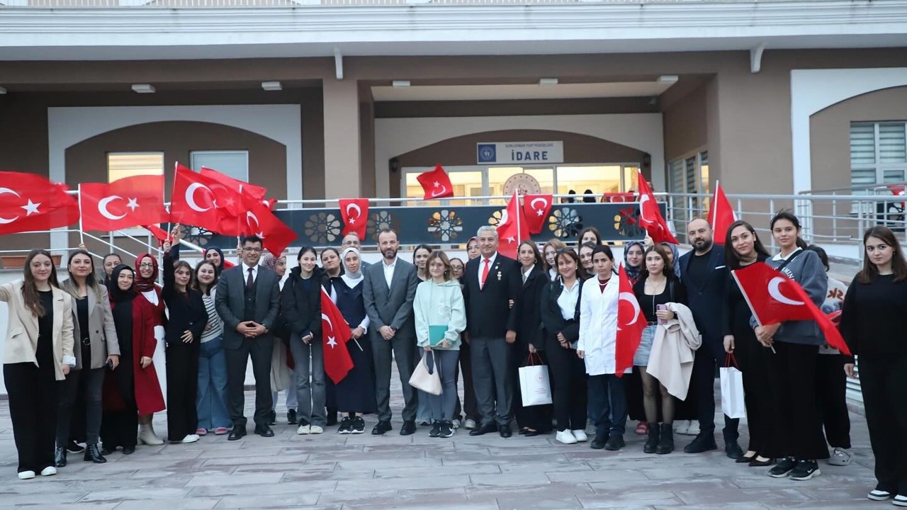 Kütahya’da "Vatan ve Kahramanlık Buluşmaları" duygulu anlara sahne oldu
