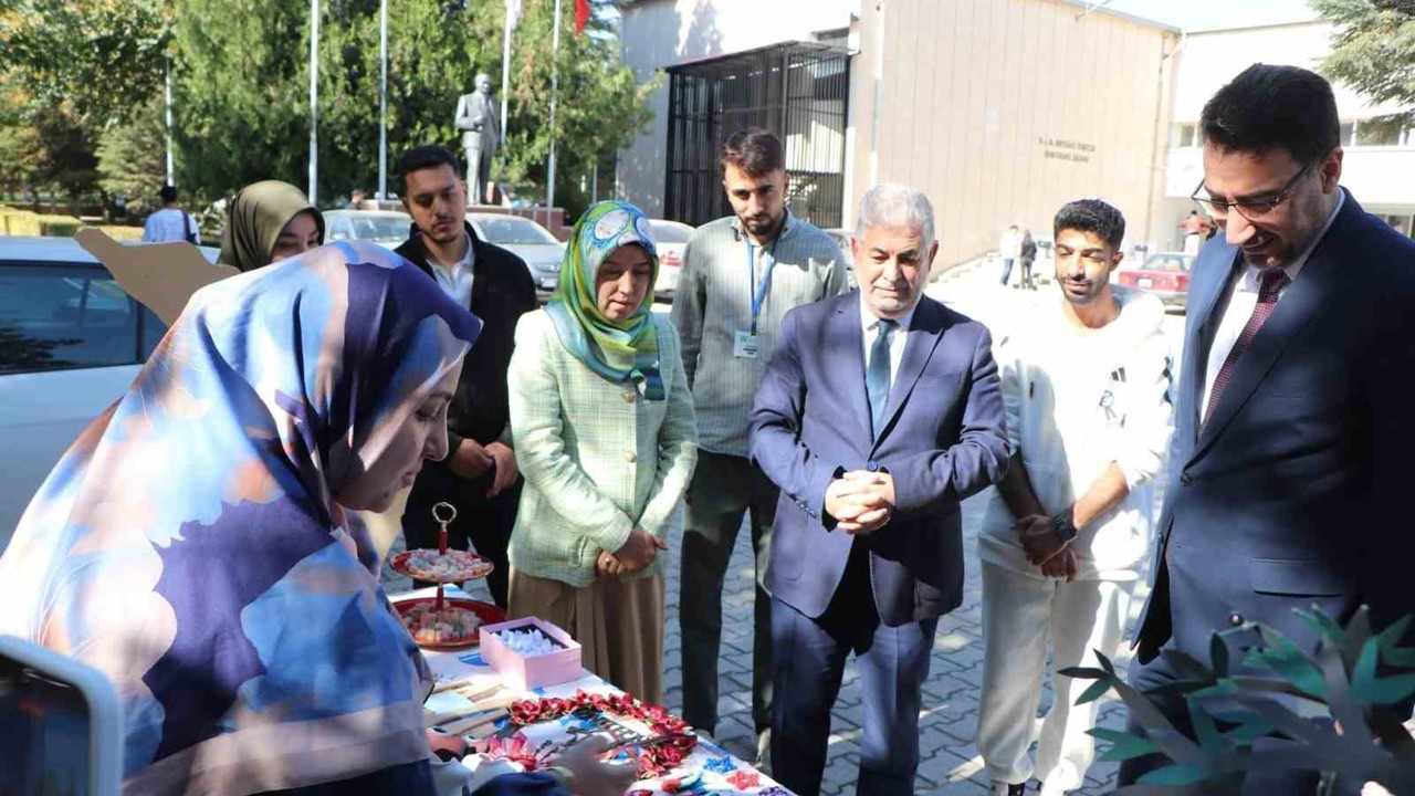 Üniversite öğrencilerinden Filistin için yardım kampanyası

