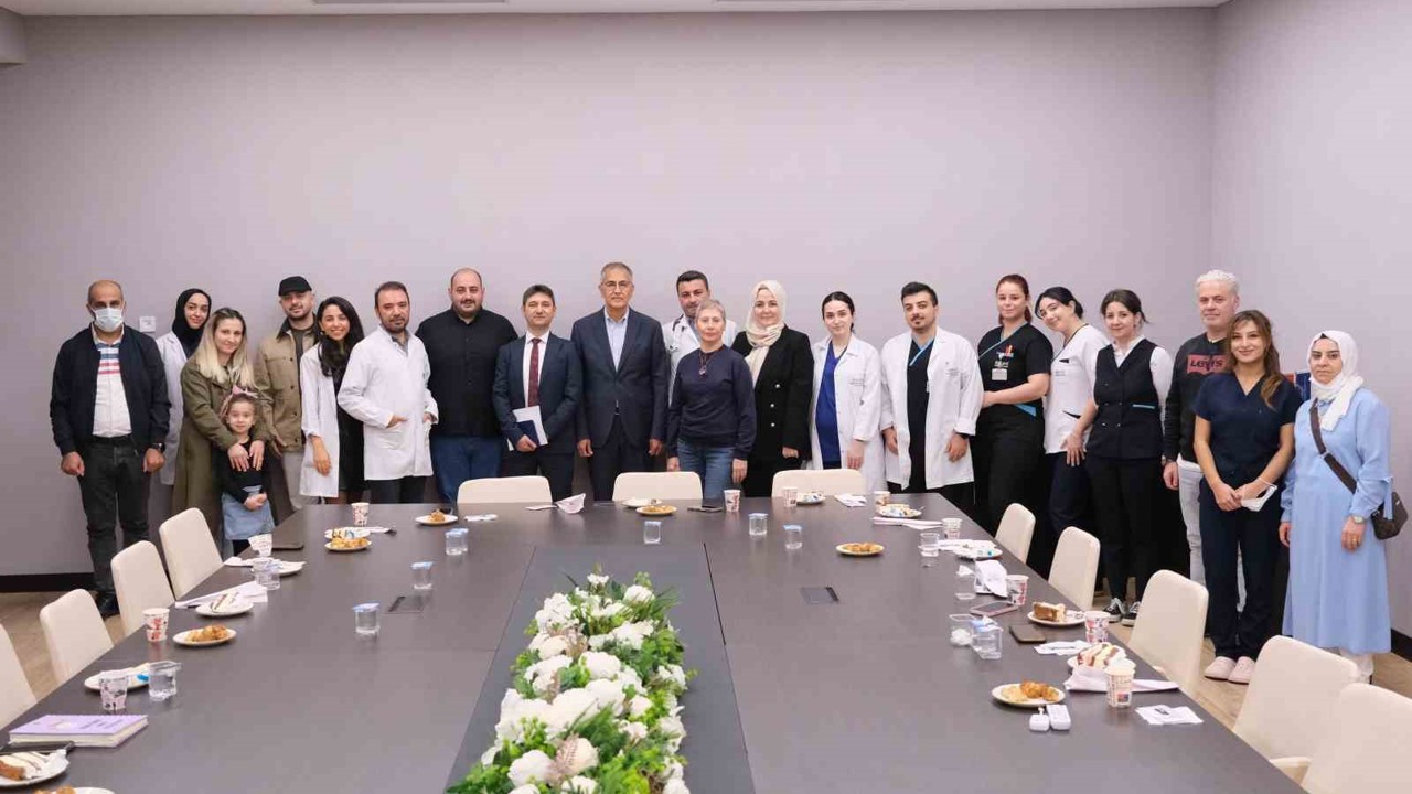 Biruni Üniversitesi Tıp Fakültesi Hastanesi’nde 100’üncü kemik iliği nakli gerçekleştirildi
