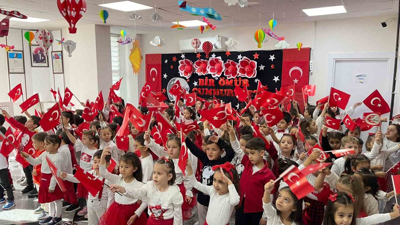 Pursaklar’ın Nezaket Okullarında Cumhuriyet Bayramı coşkusu
