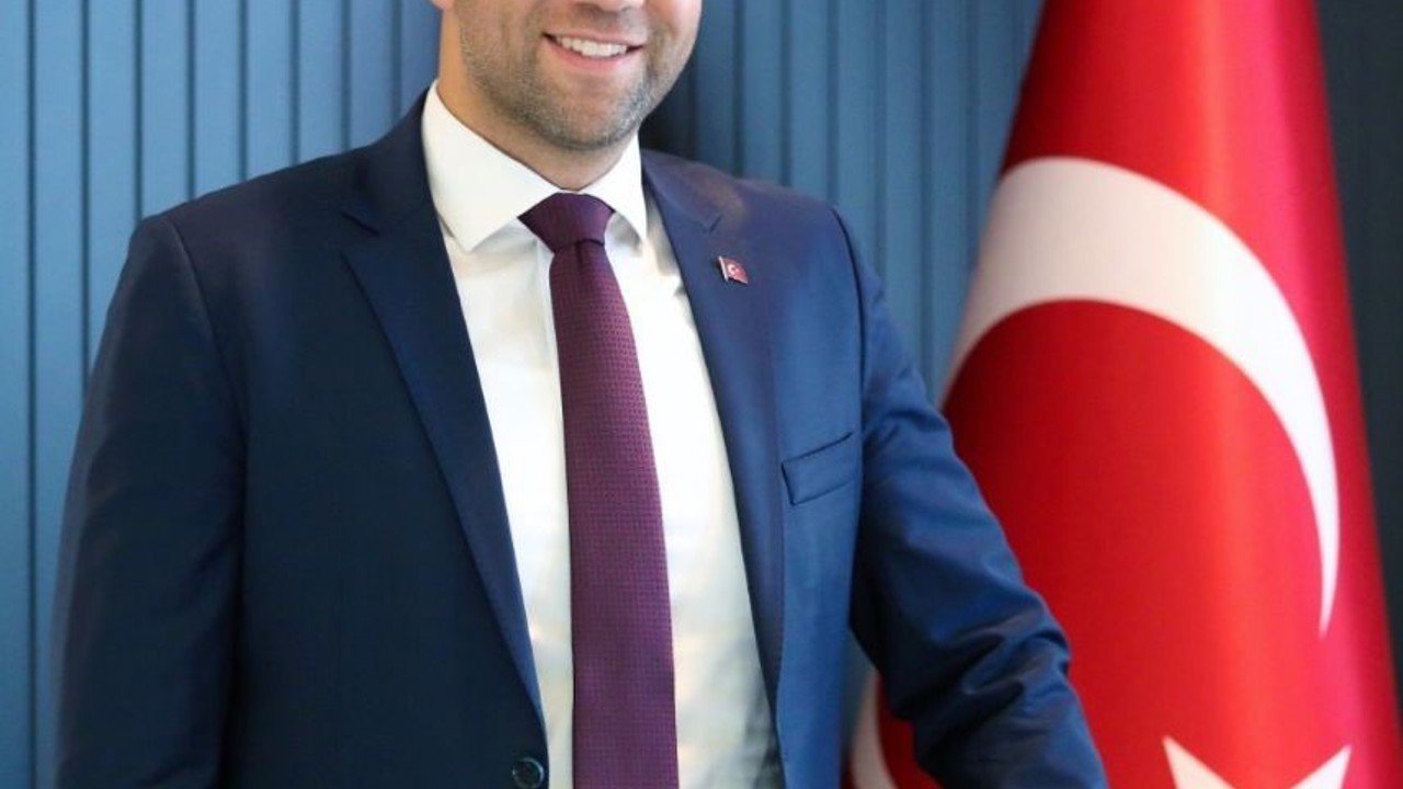 Başkan Özdemir: "102 yıldır Cumhuriyetin ışığında yürüyoruz"

