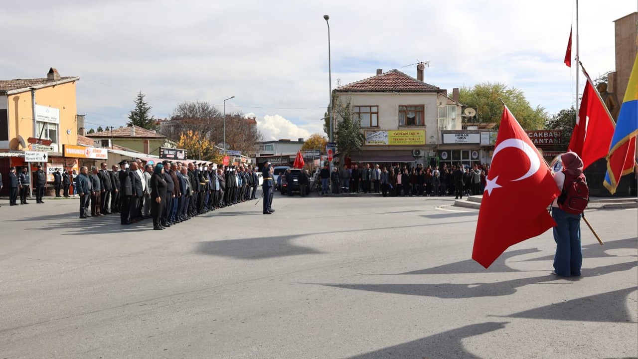 Bünyan’da 29 Ekim Cumhuriyet Bayramı çelenk töreni düzenlendi
